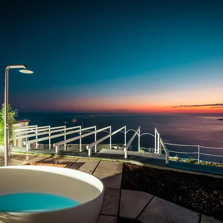 La Tagliata Spectacular Jacuzzi Tub Amazing View And Private Parking Garage *