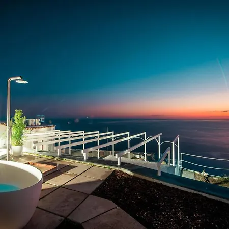 Casa de Férias La Tagliata Spectacular Jacuzzi Tub Amazing View And Private Parking Garage *