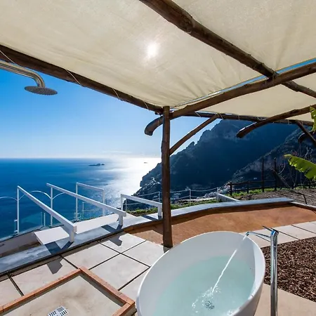 Сasa de vacaciones La Tagliata Spectacular Jacuzzi Tub Amazing View And Private Parking Garage