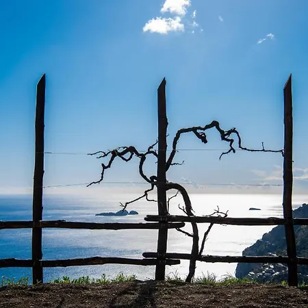 Casa de Férias La Tagliata Spectacular Jacuzzi Tub Amazing View And Private Parking Garage