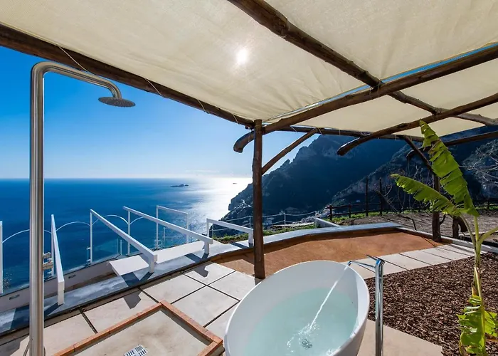 Casa vacanze La Tagliata Spectacular Jacuzzi Tub Amazing View And Private Parking Garage