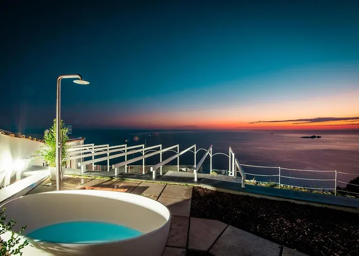 La Tagliata Spectacular Jacuzzi Tub Amazing View And Private Parking Garage *