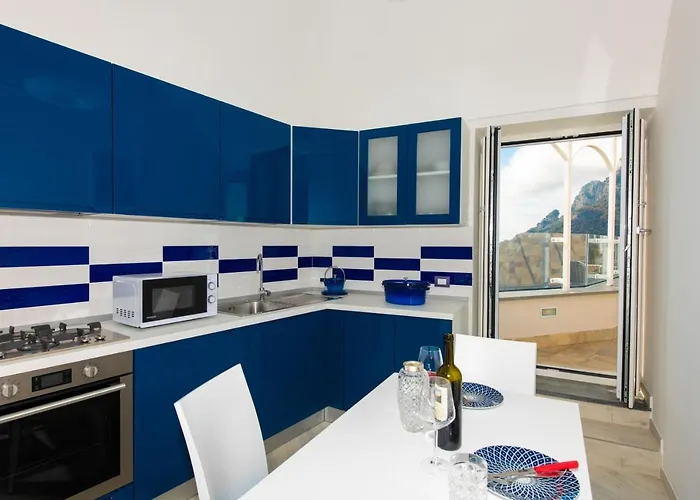 Semesterbostad La Tagliata Spectacular Jacuzzi Tub Amazing View And Private Parking Garage *