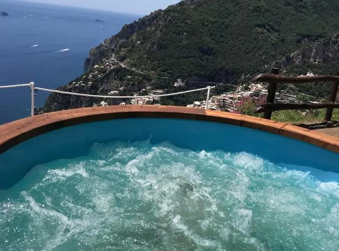 La Tagliata Spectacular Jacuzzi Tub Amazing View And Private Parking Garage Semesterbostad
