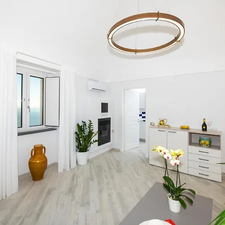 La Tagliata Spectacular Jacuzzi Tub Amazing View And Private Parking Garage