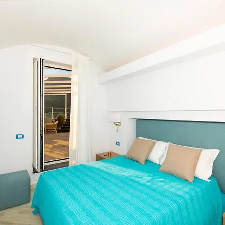 La Tagliata Spectacular Jacuzzi Tub Amazing View And Private Parking Garage *